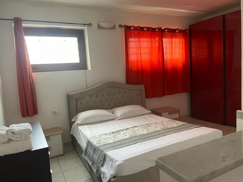 Love Apartment Специя Екстериор снимка